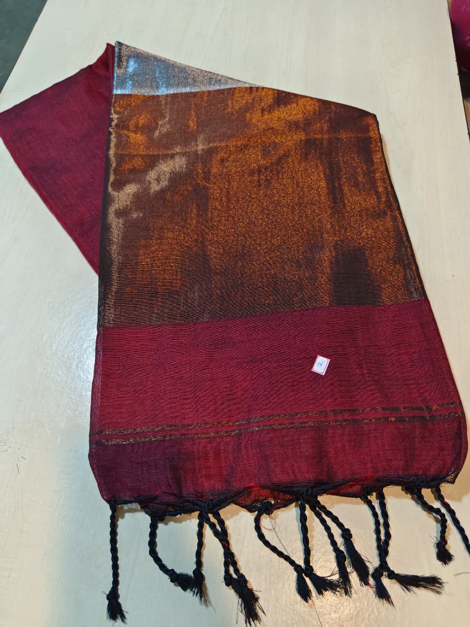 Soft Cotton Jori Pallu with soft deep maroon body with contrast to copper and silver pallu