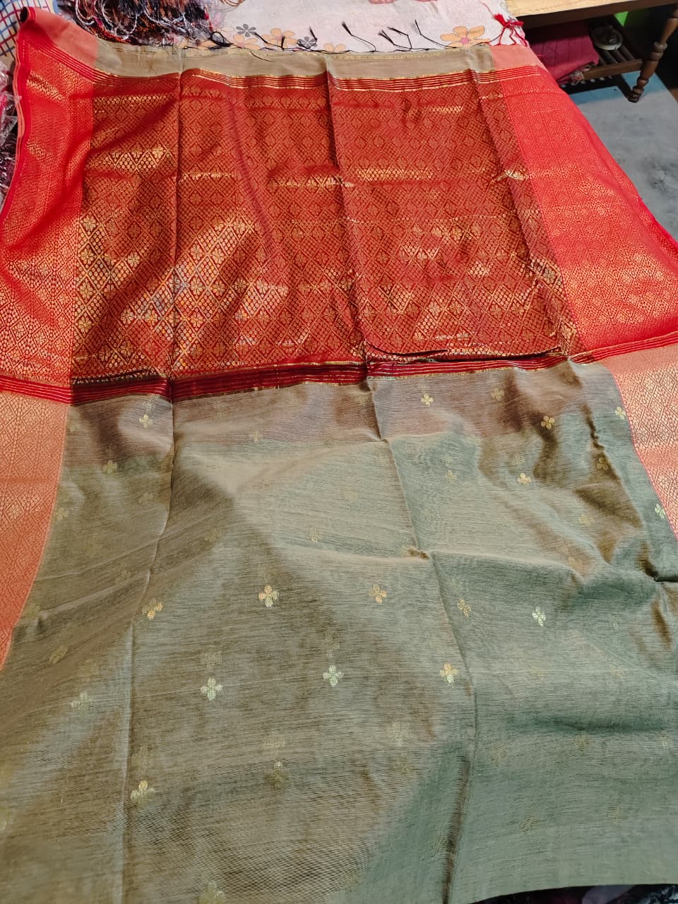 Soft Maheswari Handloom Saree in light grey with golden mixed body Body with BP